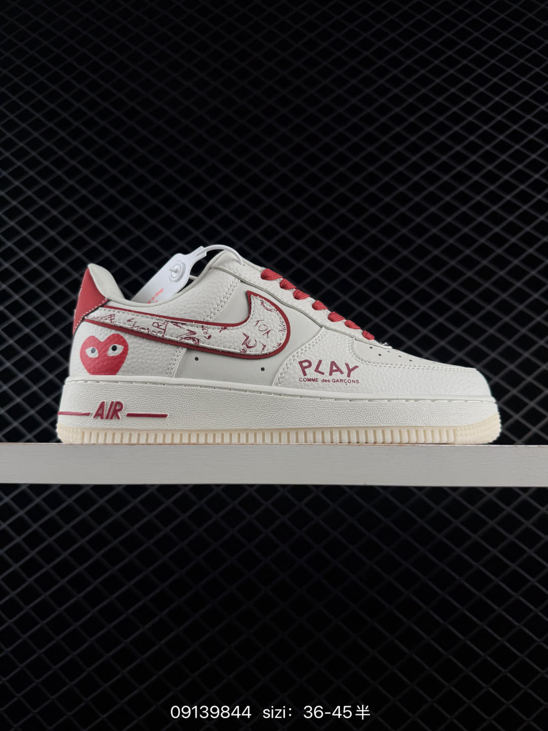 NIKE AIR FORCE 1 NIKE AIR FORCE 1